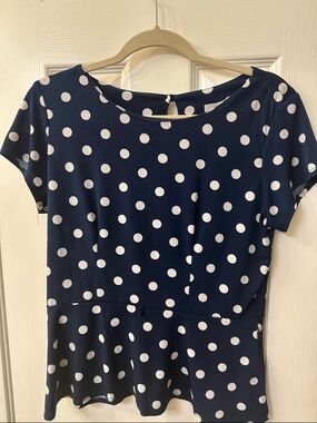 Dressbarn Petite L Navy Blue Polka Dot peplum short sleeve top